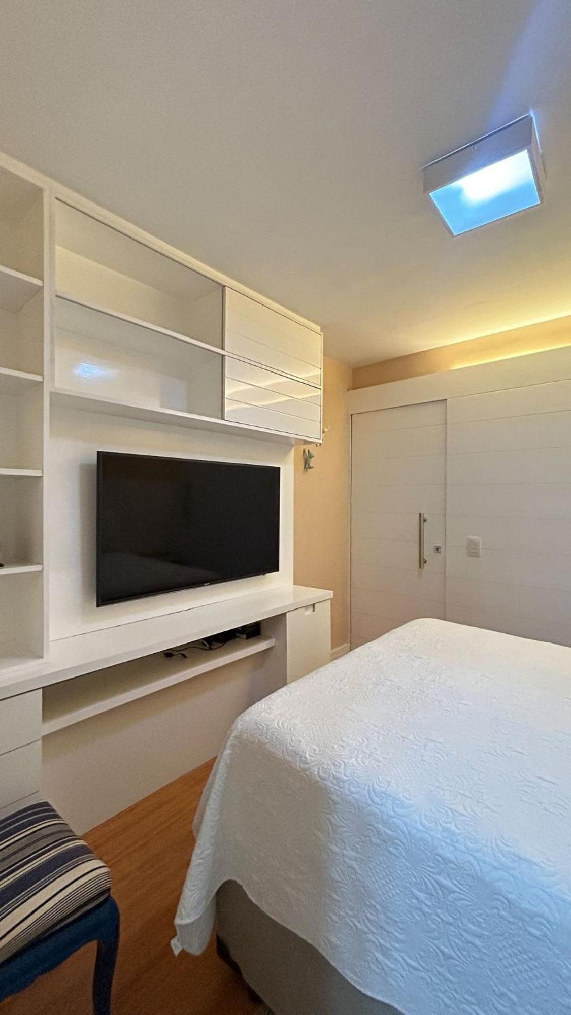 Luxuoso Apartamento De 3 Quartos Com Vaga No Leblon Apartment